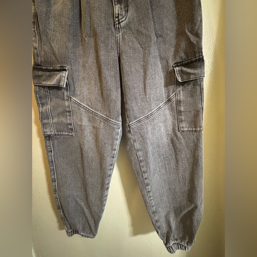 🚨SOLD 🚨PacSun Charcoal Cargo Pants